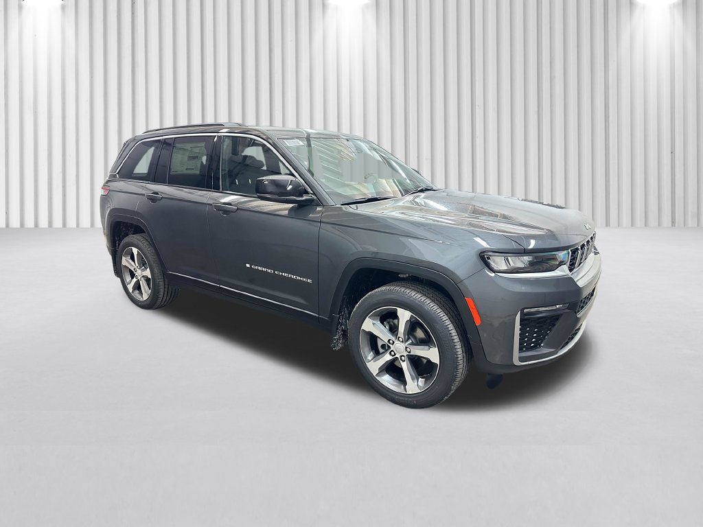 New 2026 Jeep Grand Cherokee Limited w/ MOPAR Finishing Package AWD/4WD image 2