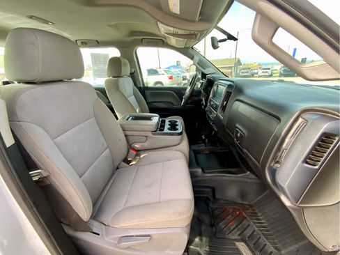 Used 2018 Chevrolet Silverado 2500 W/T image 23