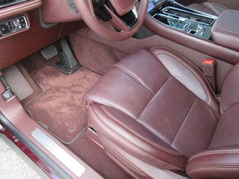 Used 2023 Lincoln Aviator Black Label w/ Jet Package image 14