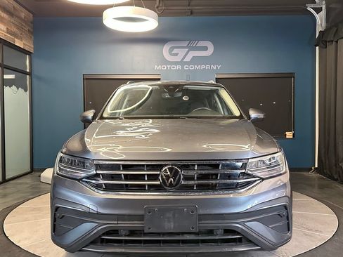 Used 2023 Volkswagen Tiguan SE AWD/4WD image 8