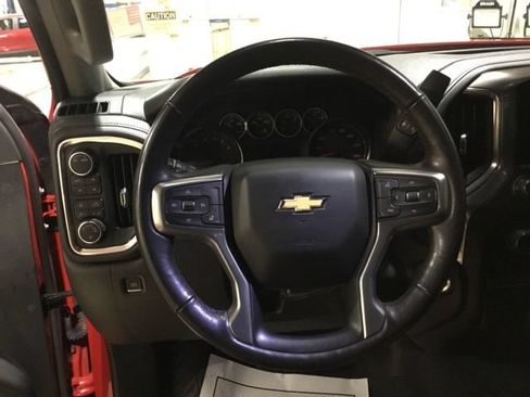 Used 2022 Chevrolet Silverado 1500 LT w/ Z71 Off-Road Package AWD/4WD image 34