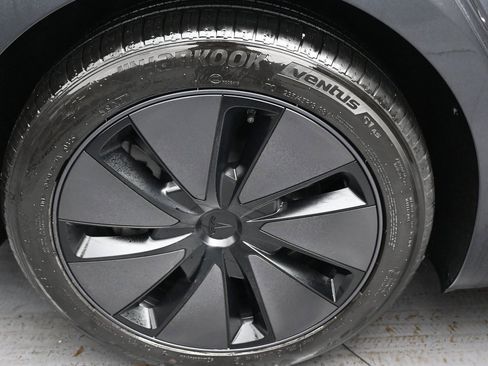 Used 2025 Tesla Model 3 Long Range image 36