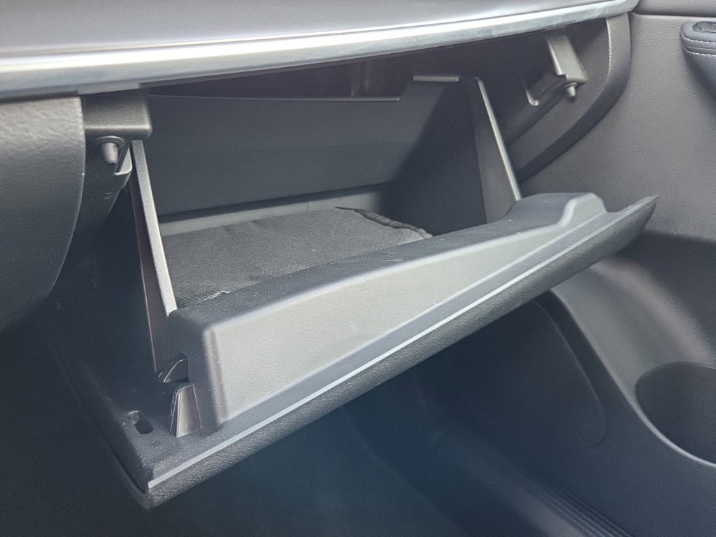 Used 2025 Nissan Rogue SV FWD image 52