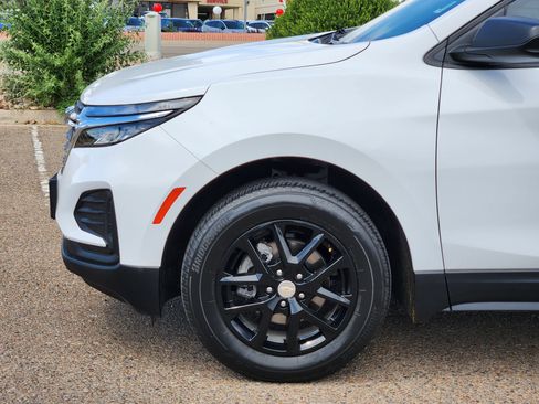 Used 2022 Chevrolet Equinox LS AWD/4WD image 7