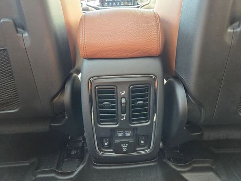 Used 2019 Jeep Grand Cherokee Summit AWD/4WD image 39