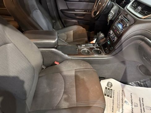 Used 2016 Chevrolet Traverse LT w/ Traveler's Package image 16