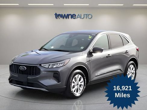 Used 2023 Ford Escape Active AWD/4WD image 1