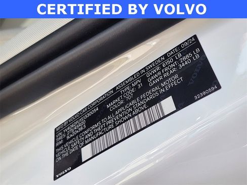 Used 2025 Volvo XC90 B6 Core w/ Protection Package Premier image 34