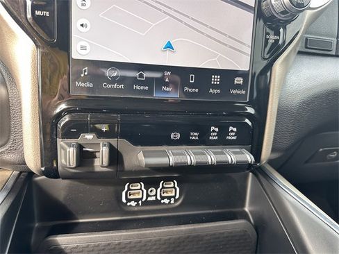 Certified 2024 RAM 3500 Laramie image 29