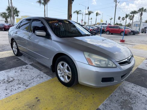 Used 2007 Honda Accord SE image 3