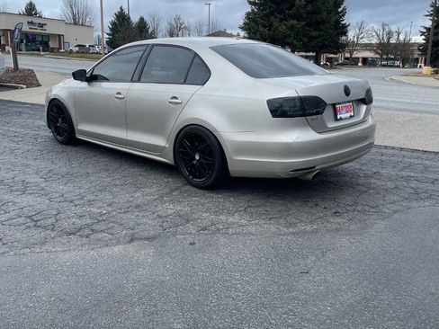Used 2013 Volkswagen Jetta S image 4