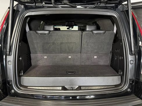Used 2017 Cadillac Escalade Platinum RWD image 13