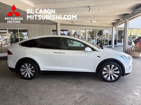 Used 2019 Tesla Model X Performance AWD/4WD image 2