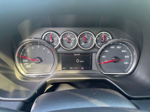 Used 2021 Chevrolet Tahoe Z71 w/ Z71 Signature Package AWD/4WD image 16