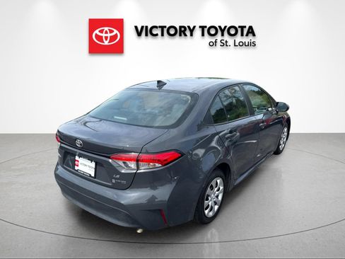 Used 2025 Toyota Corolla LE FWD image 3
