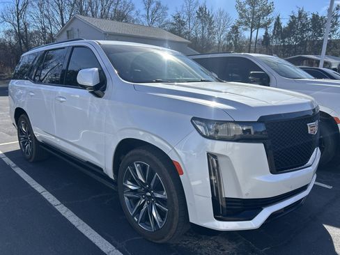 Certified 2022 Cadillac Escalade Sport Platinum image 3