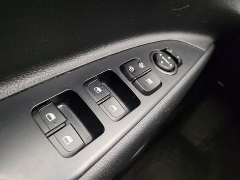 Used 2018 Kia Rio S FWD image 27