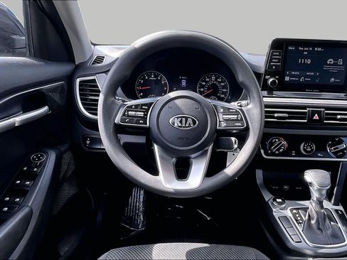 Used 2021 Kia Seltos LX AWD/4WD image 6