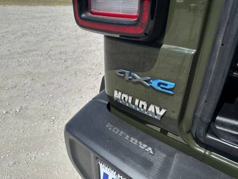 Used 2023 Jeep Wrangler Unlimited AWD/4WD image 11