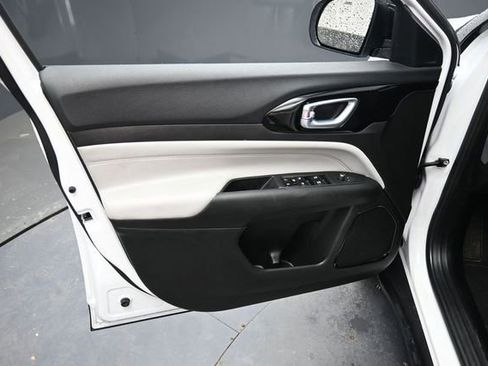Used 2026 Jeep Compass Limited AWD/4WD image 16