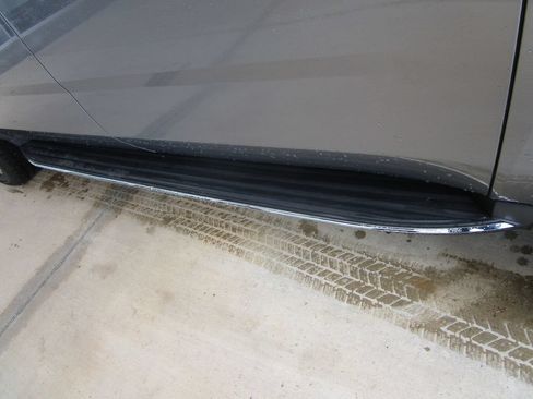Used 2019 GMC Yukon XL SLT RWD image 13