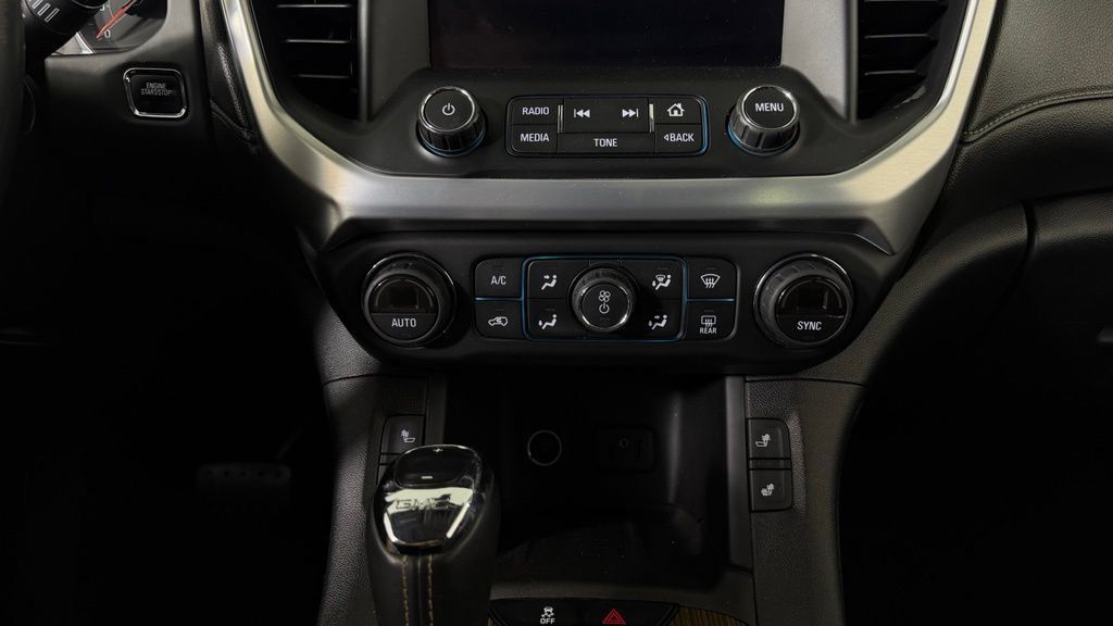 Used 2017 GMC Acadia SLE FWD image 23