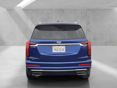Certified 2025 Cadillac XT6 Premium Luxury image 5