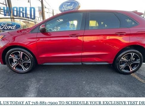 Certified 2023 Ford Edge ST image 2