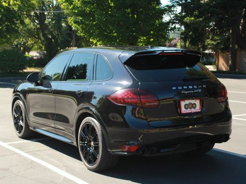 Used 2014 Porsche Cayenne GTS AWD/4WD image 7