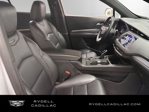 Used 2020 Cadillac XT4 Premium Luxury AWD/4WD image 16