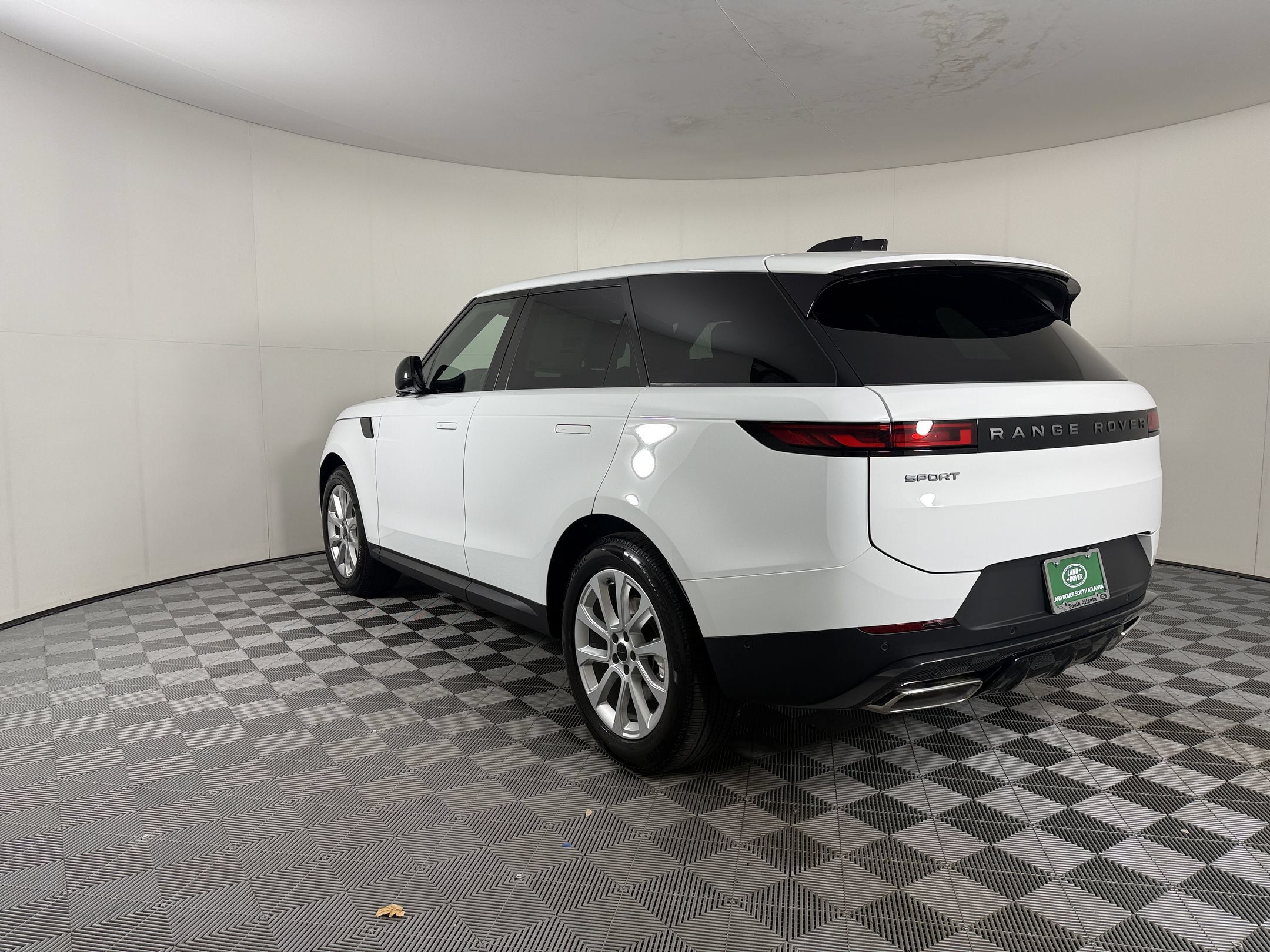 New 2027 Land Rover Range Rover Sport SE AWD/4WD image 3
