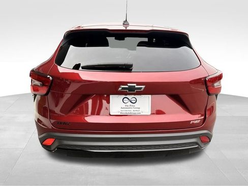 Used 2025 Chevrolet Trax RS w/ Driver Confidence Package FWD image 6