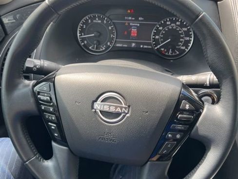 Used 2022 Nissan Armada SV w/ SV Appearance Package RWD image 17