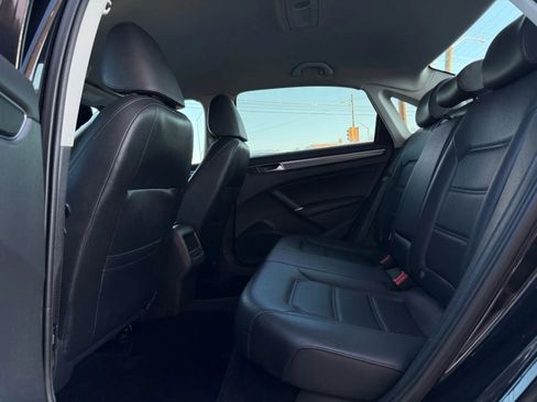 Used 2017 Volkswagen Passat 1.8T R-Line image 42
