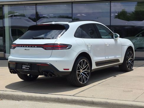 Certified 2026 Porsche Macan AWD/4WD image 9