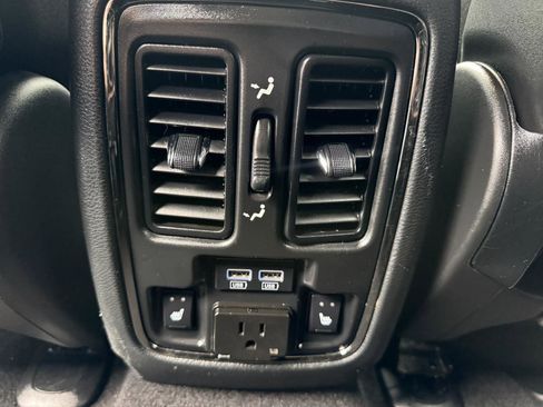 Used 2019 Dodge Durango GT image 16