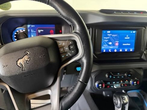 Used 2023 Ford Bronco Black Diamond w/ Sasquatch Package AWD/4WD image 28