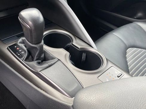 Used 2023 Toyota Camry SE image 10