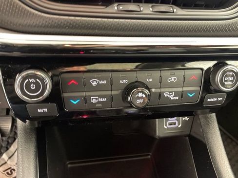 Used 2022 Jeep Compass Trailhawk w/ Trailhawk Elite Group AWD/4WD image 19