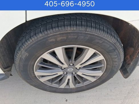 Used 2019 Nissan Pathfinder SL w/ Cargo Package image 16