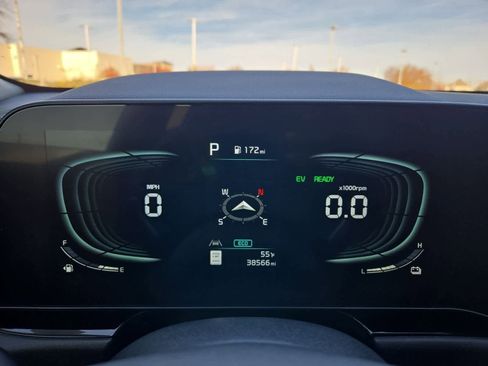 Certified 2023 Kia Niro EX image 31