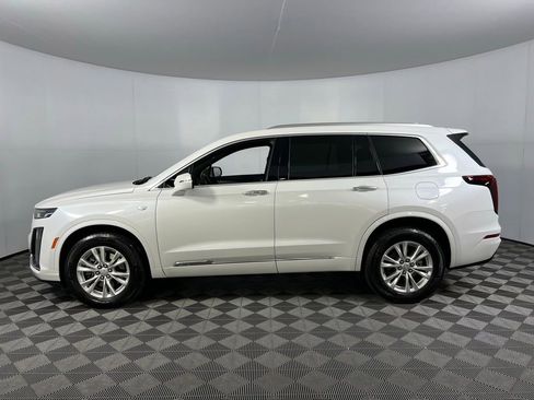 Used 2024 Cadillac XT6 Luxury w/ LPO, Floor Liner Package image 10