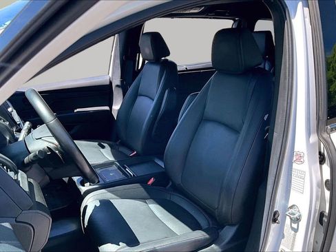 Used 2025 Honda Odyssey Sport-L image 17