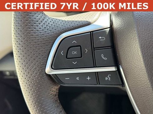 Used 2024 Toyota Sienna Platinum FWD image 23