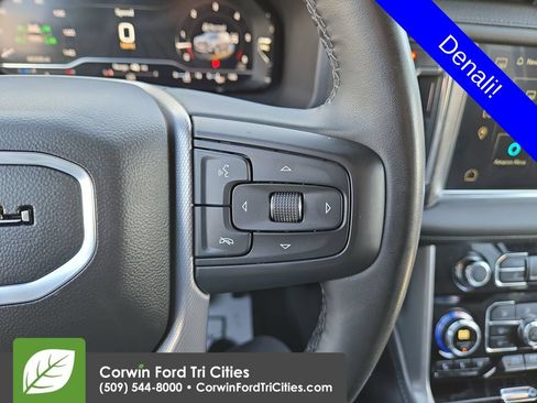 Used 2024 GMC Yukon XL Denali AWD/4WD image 19