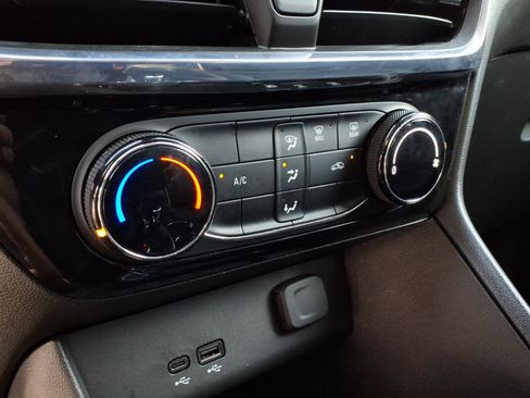 Used 2024 Buick Encore GX Sport Touring image 21