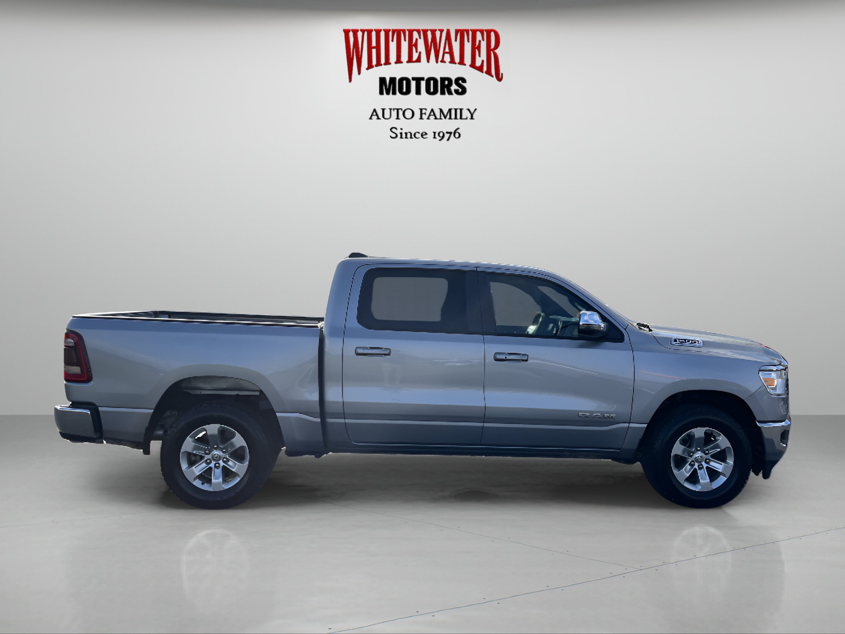 Used 2024 RAM 1500 Laramie AWD/4WD image 6