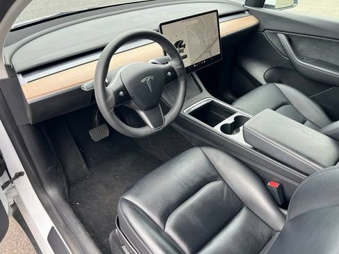 Used 2021 Tesla Model Y Long Range AWD/4WD image 12