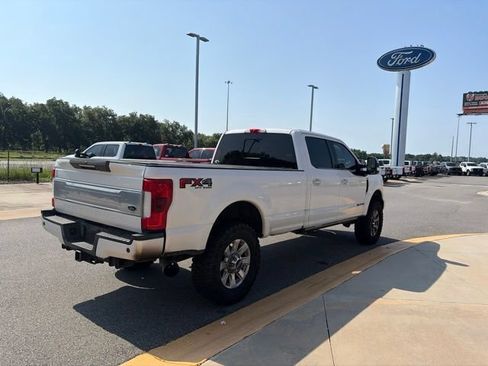 Used 2019 Ford F350 Platinum w/ Platinum Ultimate Package AWD/4WD image 5