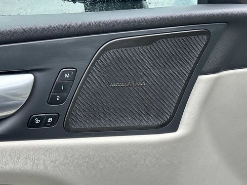 Certified 2023 Volvo XC60 T8 Plus w/ Climate Package image 16